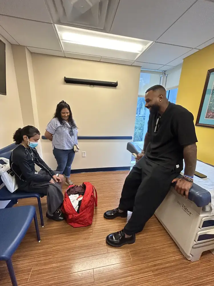 Joe DiMaggio Children's Hospital Christmas Visit — photograph 1